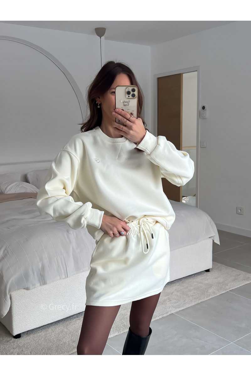 Ensemble blanc sweat jupe écru printemps mode tendance 2025 grecy