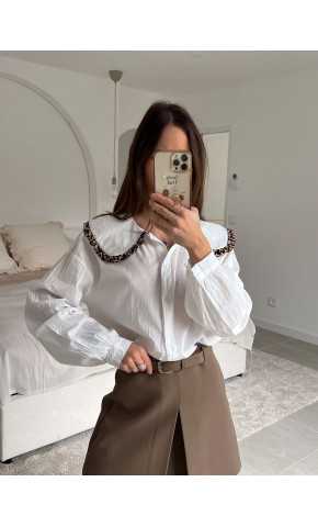 Chemise col Claudine Leopard blanche manches longues look ootd outfit mode tendance grecy