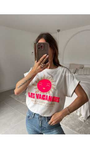 t-shirt blanc et rose motif soleil les vacances été printemps 2025 mode grecy tendance look
