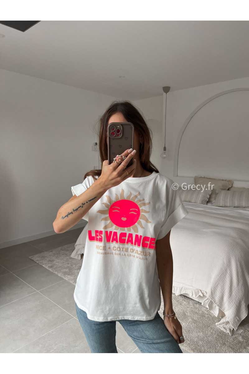 t-shirt blanc et rose motif soleil les vacances été printemps 2025 mode grecy tendance look