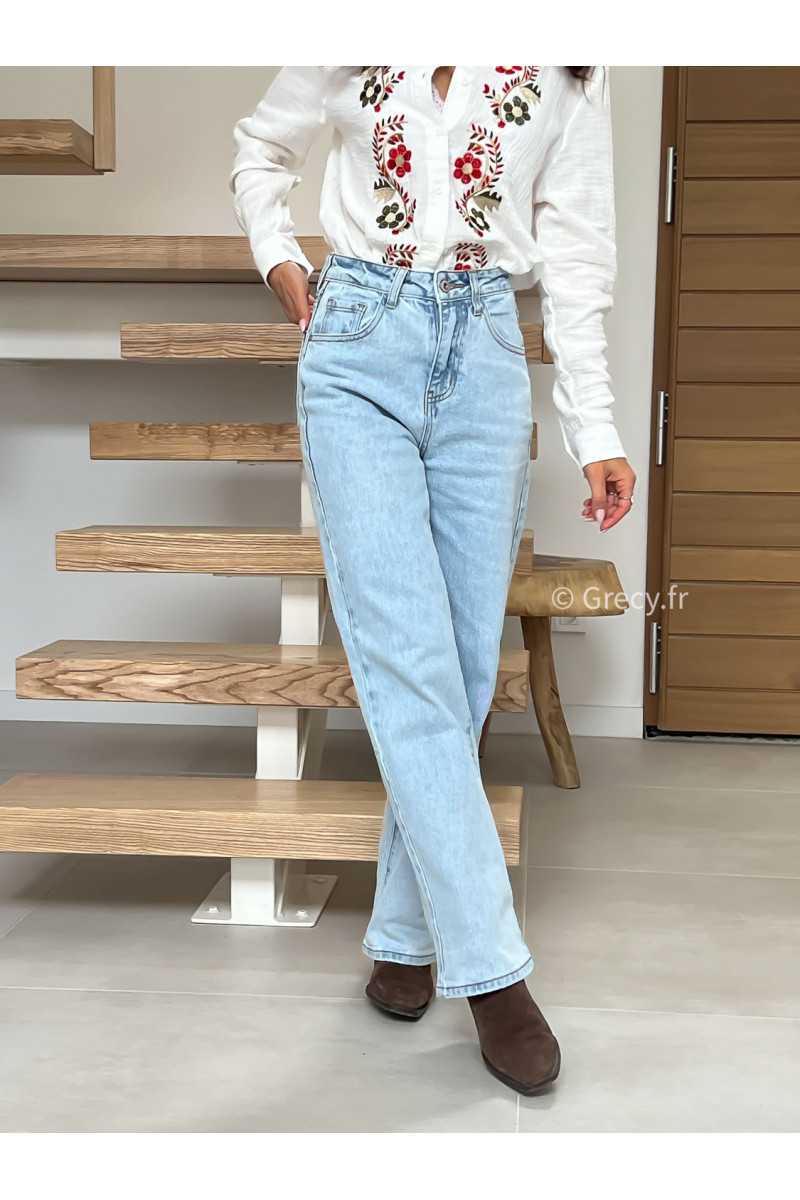 Jean droit bleu clair taille haute grecy mode tendance printemps été 2025 look intemporel