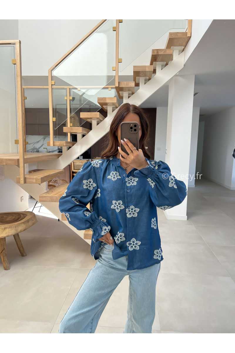 Chemise marine broderies jean Denim grecy mode tendance printemps été 2025 look intemporel