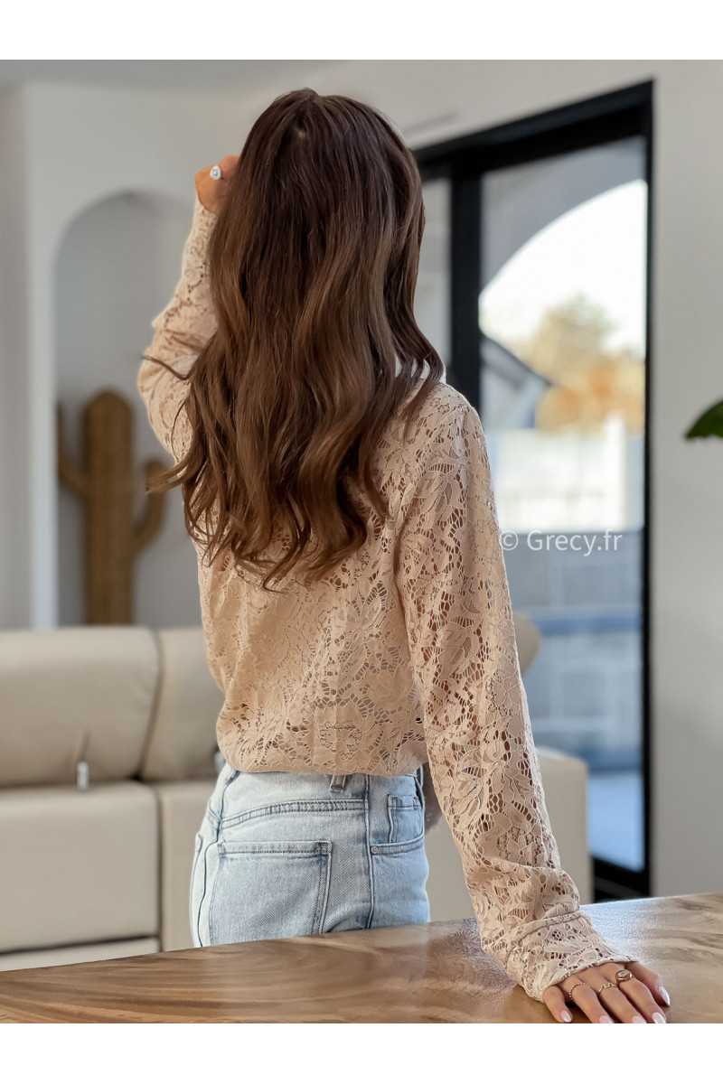 Chemise dentelles beige manches longues grecy mode look printemps été 2025 tendance