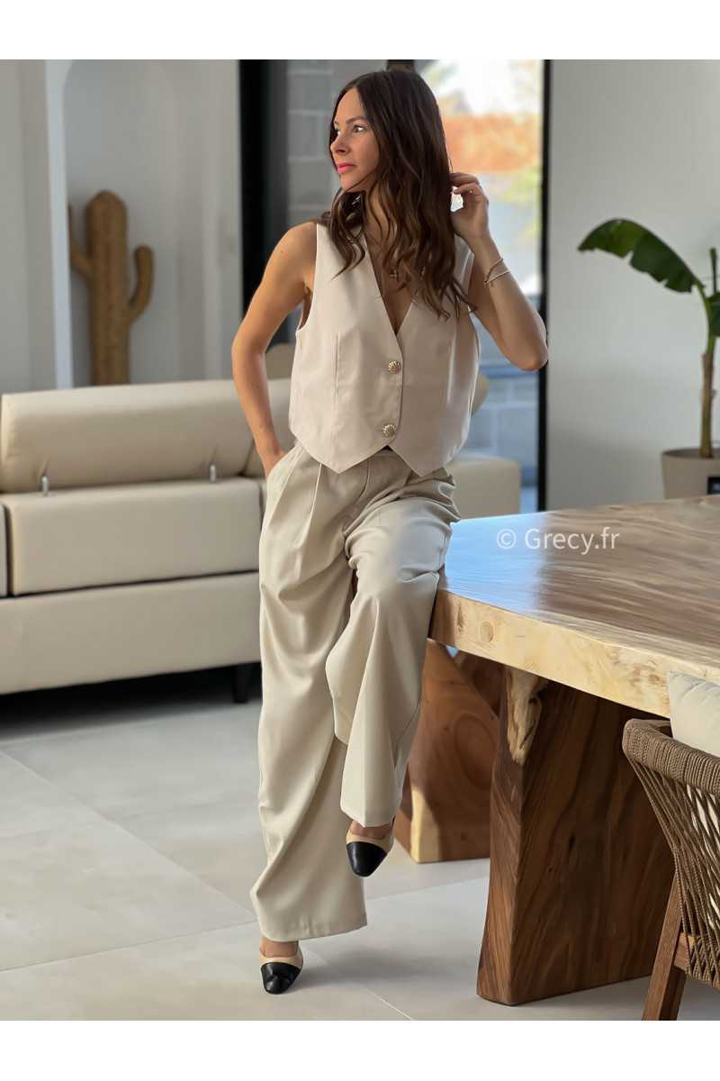 Boléro tailleur beige ensemble chic cérémonie grecy mode look printemps été 2025 tendance