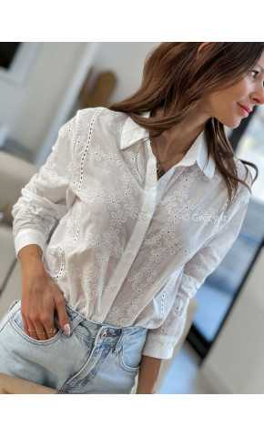 Chemise blanche fleurs broderie grecy mode look printemps été 2025 tendance