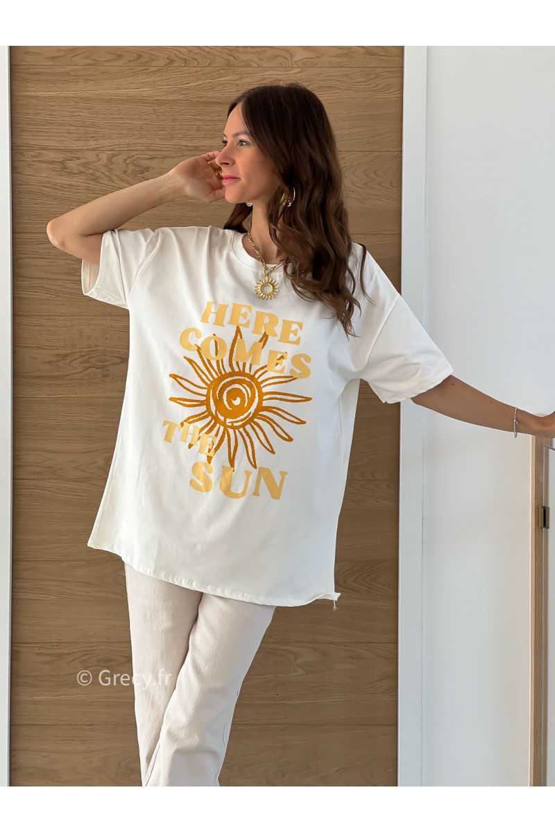 t-shirt blanc oversize soleil jaune printemps été mode tendance basique intemporel