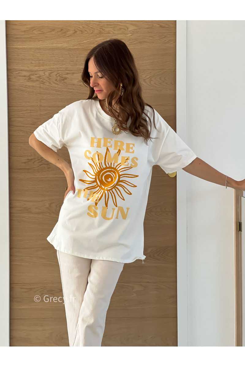 t-shirt blanc oversize soleil jaune printemps été mode tendance basique intemporel