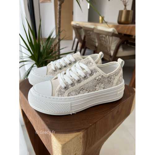 Baskets broderies paillettes blanches beige plateforme lacets mode tendance slingback talons confortable grecy