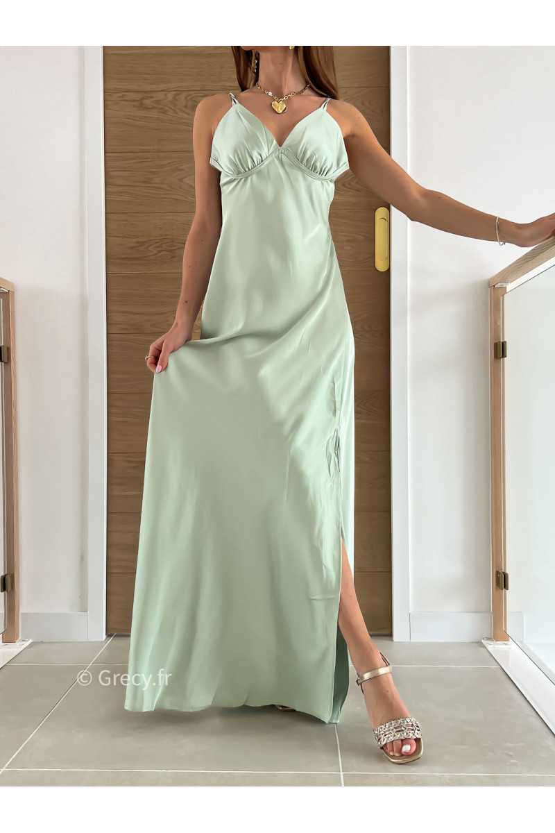 Robe longue satinée vert pastel cérémonie mariage grecy mode look printemps été 2025