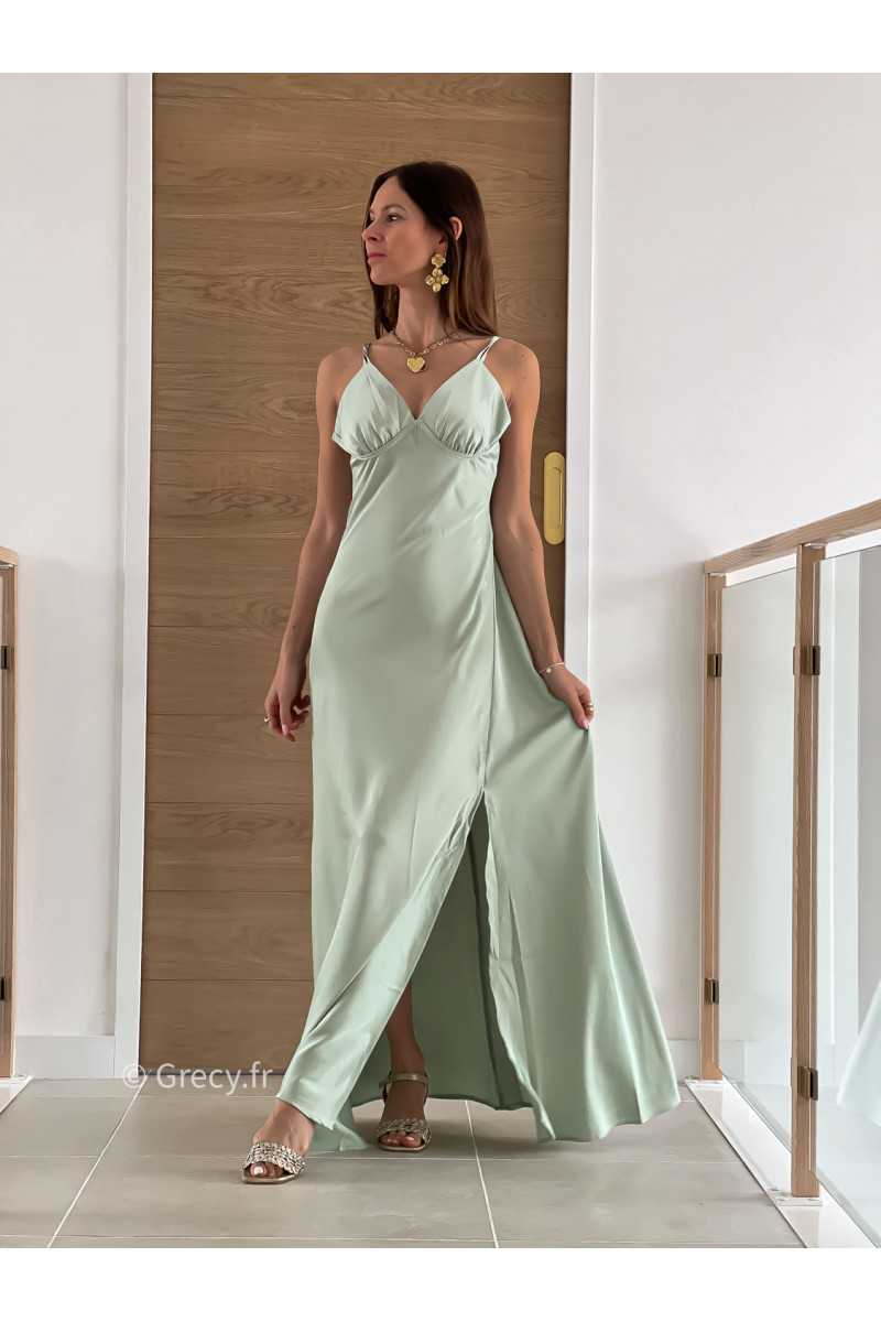 Robe longue satinée vert pastel cérémonie mariage grecy mode look printemps été 2025