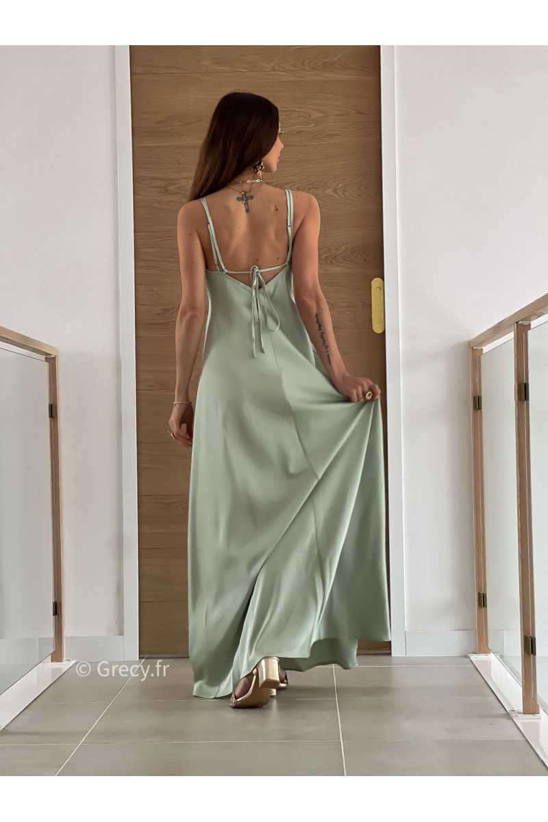 Robe longue satinée vert pastel cérémonie mariage grecy mode look printemps été 2025