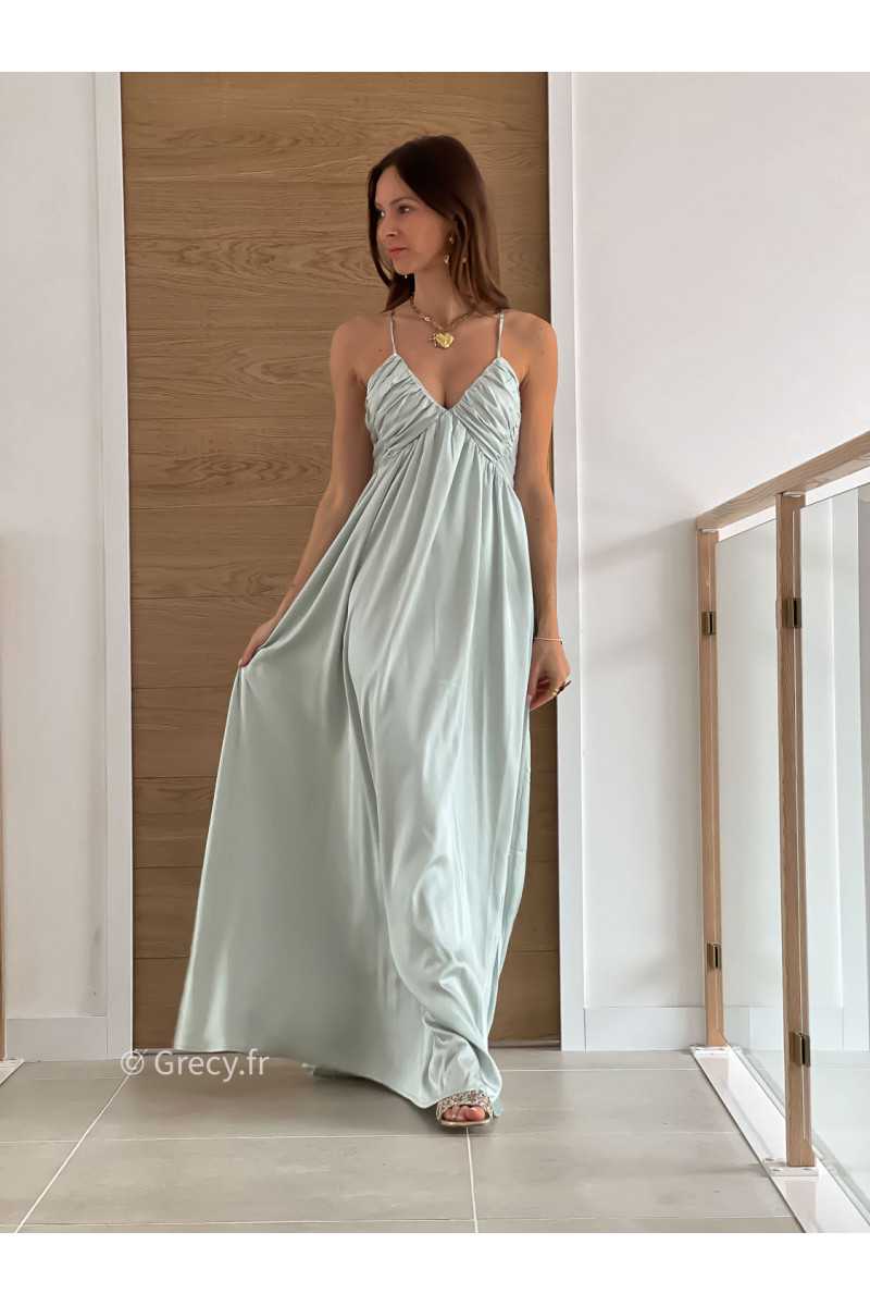 Robe longue satinée vert pastel cérémonie mariage grecy mode look printemps été 2025