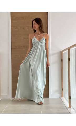 Robe longue satinée vert pastel cérémonie mariage grecy mode look printemps été 2025