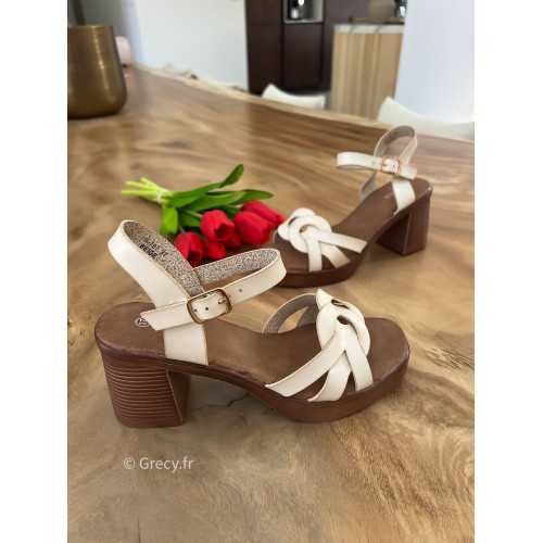 Sandales plates talons beige compensées marron été 2025 mode tendance grecy
