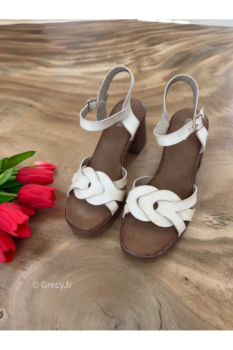 Sandales plates talons beige compensées marron été 2025 mode tendance grecy