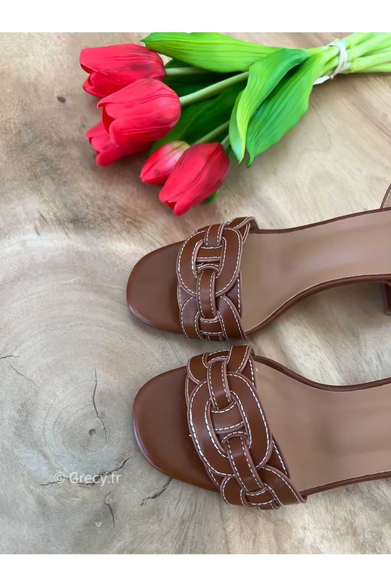 Sandales talons marron couture blanche été 2025 mode tendance grecy