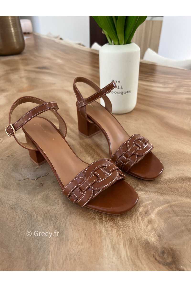 Sandales talons marron couture blanche été 2025 mode tendance grecy