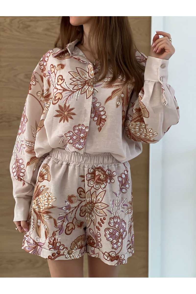 Ensemble floral beige short et chemise oversize printemps été 2025 mode tendance grecy