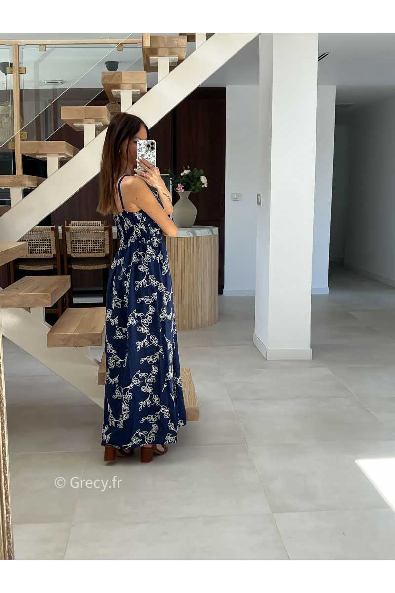 Robe longue marine broderies mode tendance printemps été 2025 grecy chic élégant