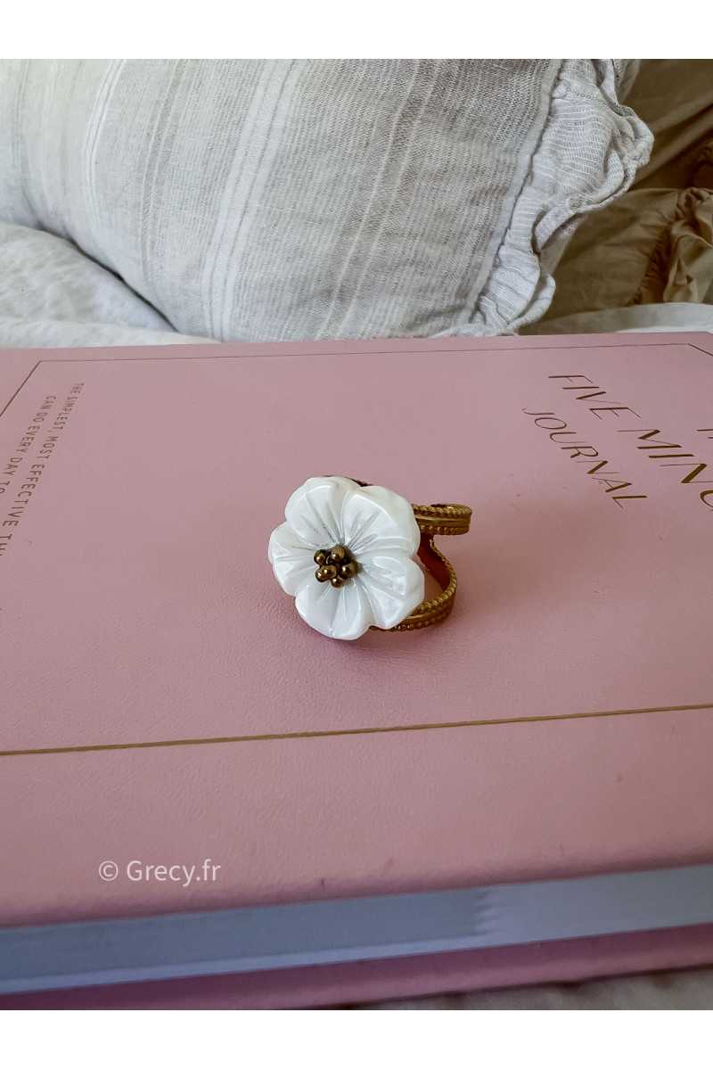 Bague fleur blanche acier inoxydable