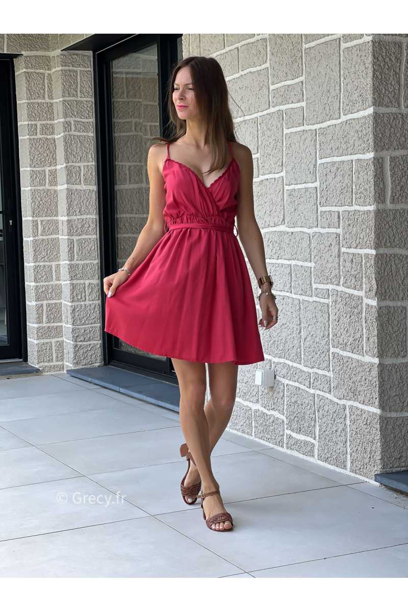 Robe rouge courte ceinturée printemps été mode tendance grecy zara mango