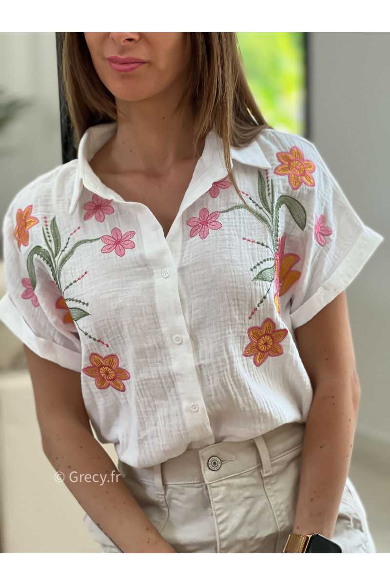 Chemisier gaze de coton fleuri manches courtes mode tendance grecy ootd outfit look rose printemps été 2025