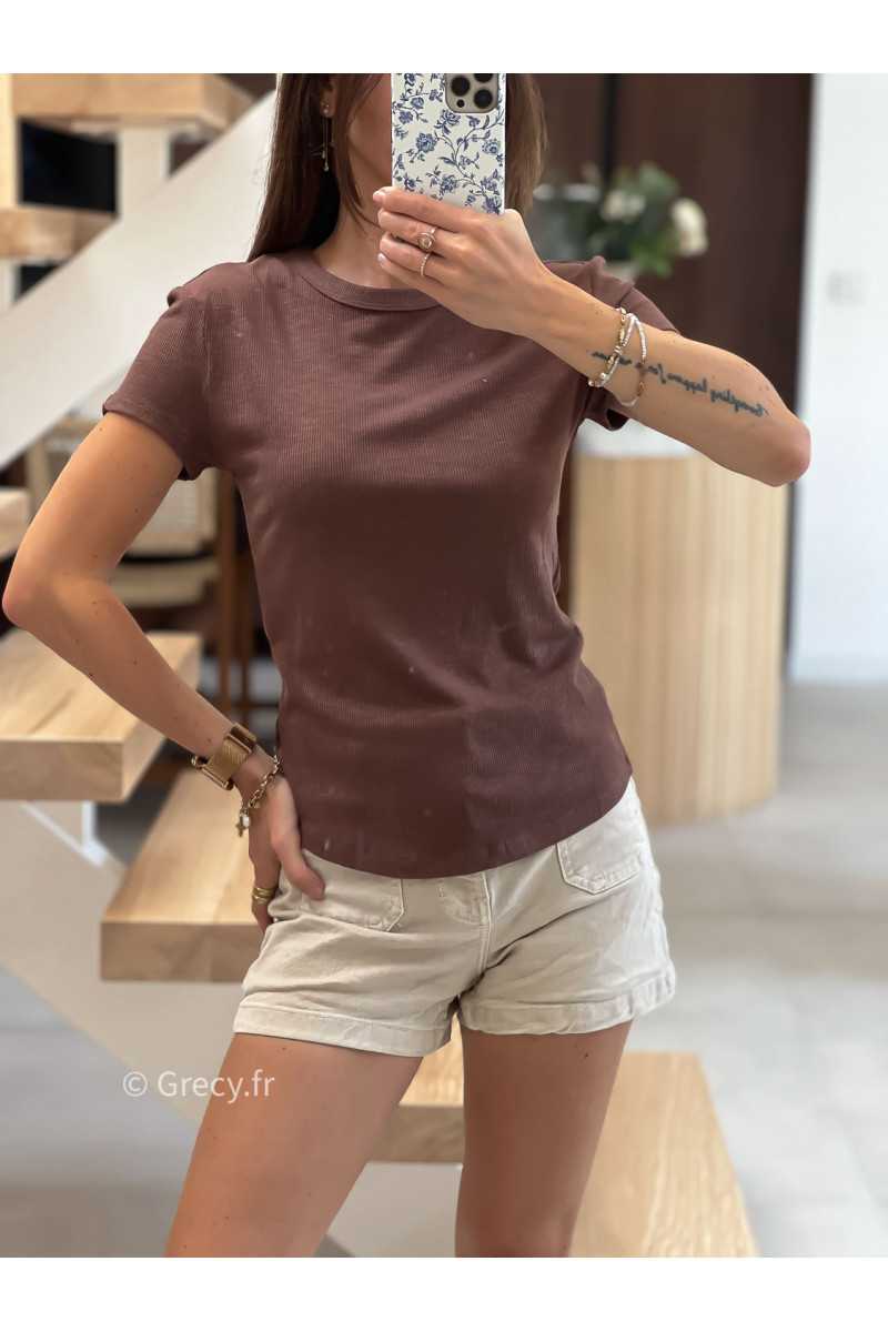 t-shirt épais marron côtelé basique intemporel prêt du corps cintré col rond mode tendance grecy été 2025