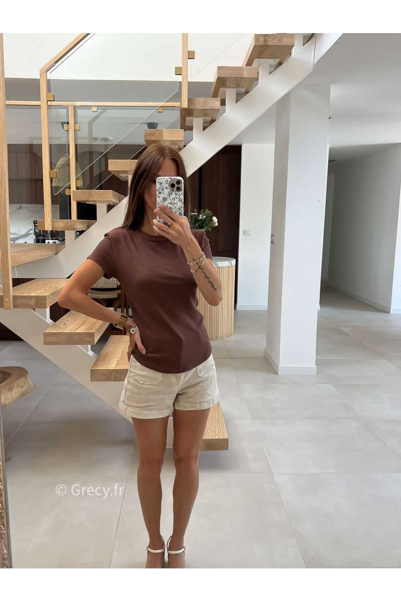 t-shirt épais marron côtelé basique intemporel prêt du corps cintré col rond mode tendance grecy été 2025