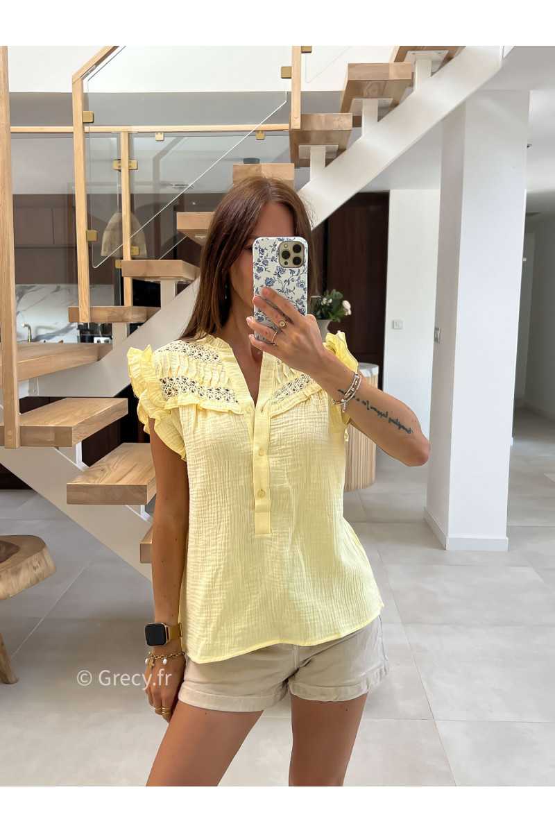 Blouse gaze de coton jaune volants broderies mode tendance grecy été 2025