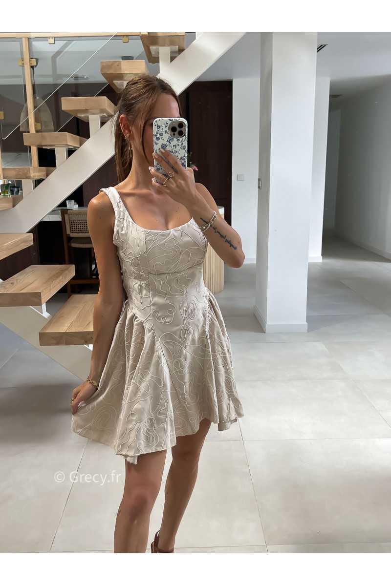 Robe courte beige broderies mode tendance grecy