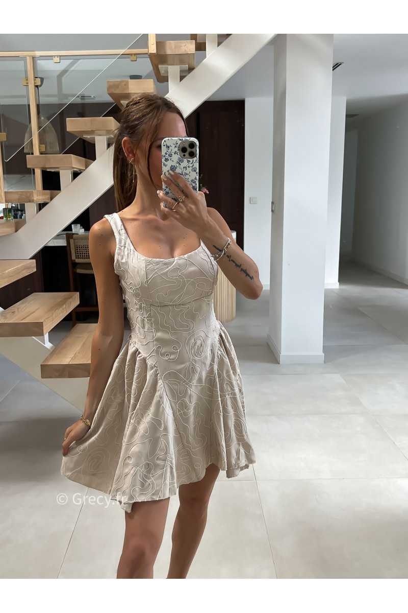 Robe courte beige broderies mode tendance grecy