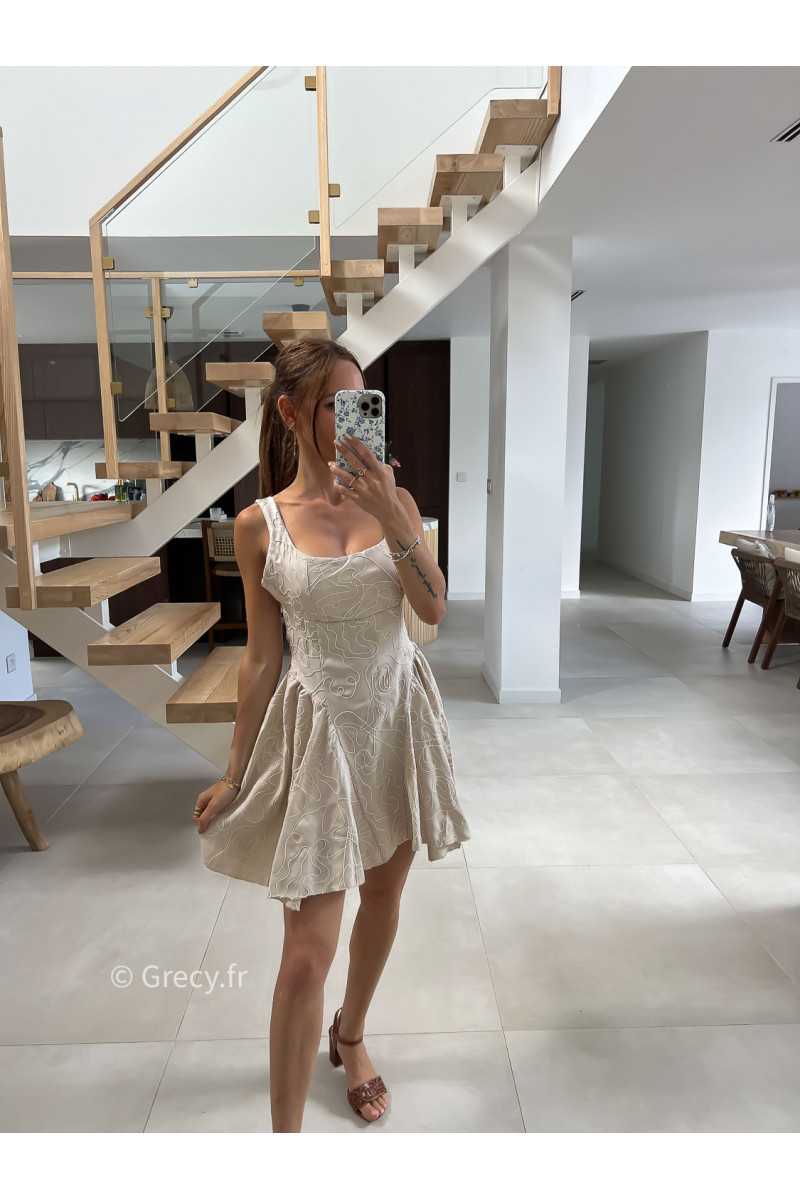 Robe courte beige broderies mode tendance grecy