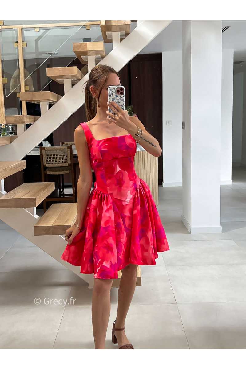 Robe courte rouge rose fleurie corset cérémonie mode tendance grecy noeud dos