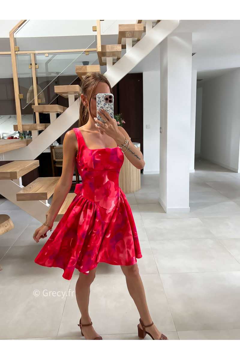 Robe courte rouge rose fleurie corset cérémonie mode tendance grecy noeud dos