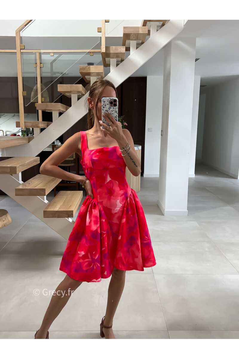 Robe courte rouge rose fleurie corset cérémonie mode tendance grecy noeud dos