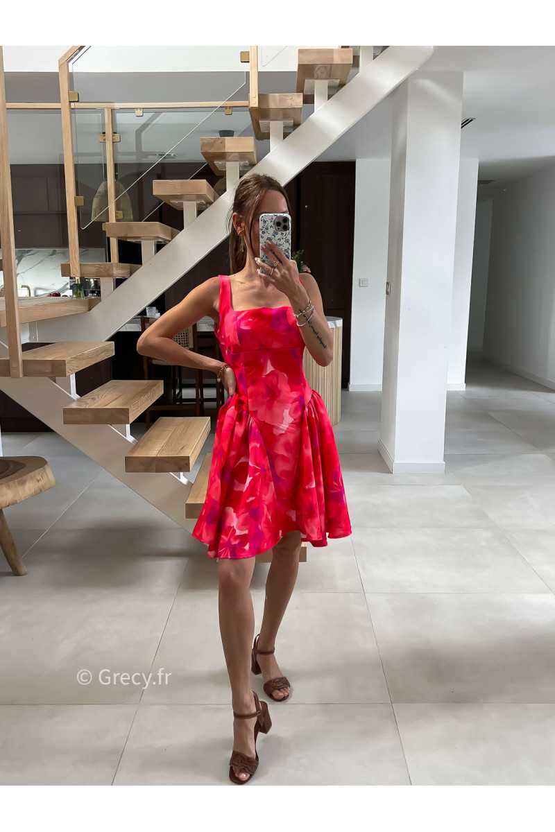 Robe courte rouge rose fleurie corset cérémonie mode tendance grecy noeud dos