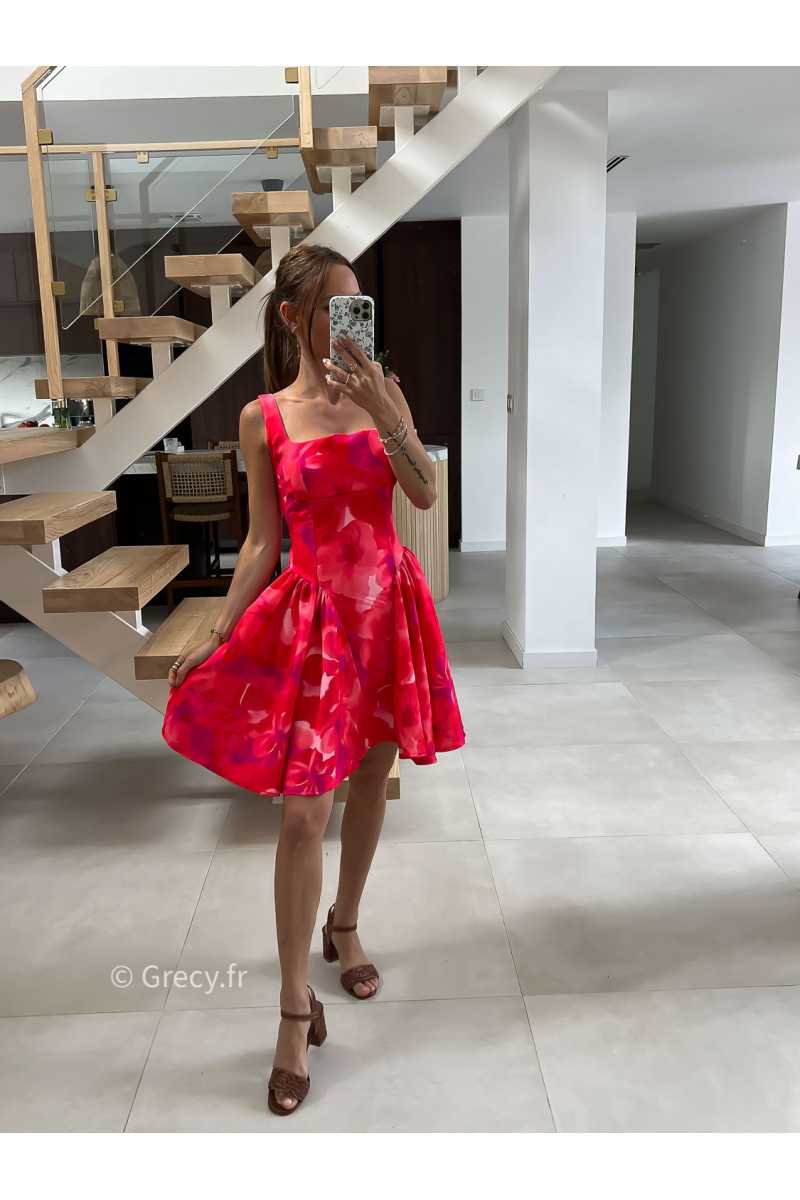 Robe courte rouge rose fleurie corset cérémonie mode tendance grecy noeud dos