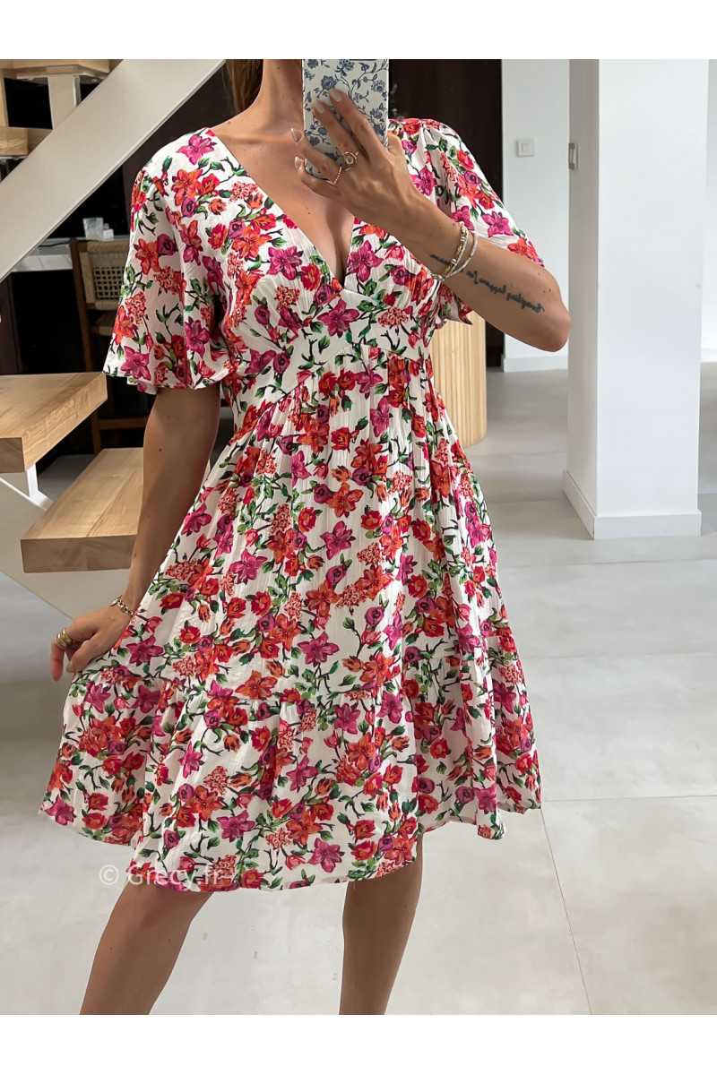 Robe courte fleurie été look chic intemporel mode tendance grecy