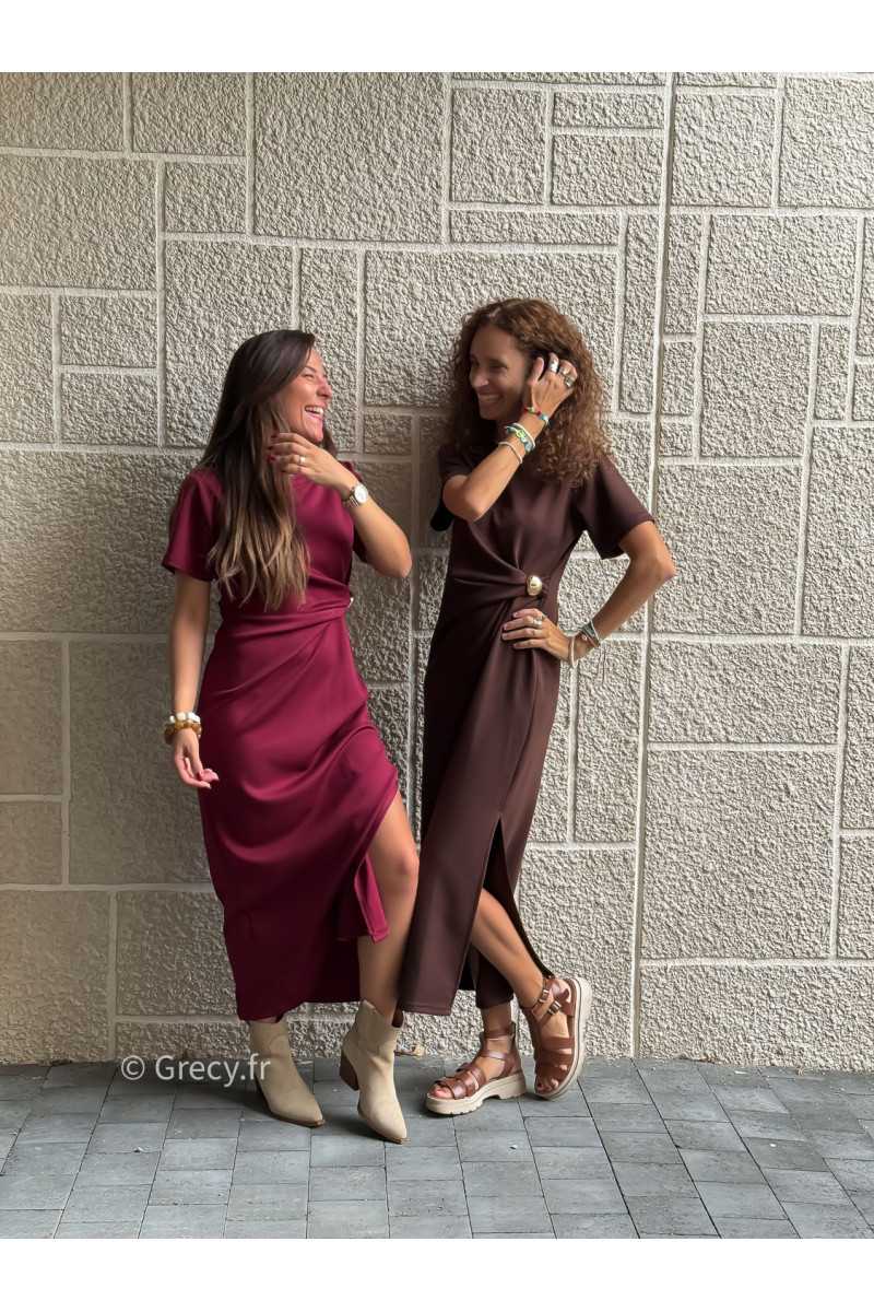 robe longue marron manches courtes détail doré fente basique tendance grecy look automne hiver 2025 2026