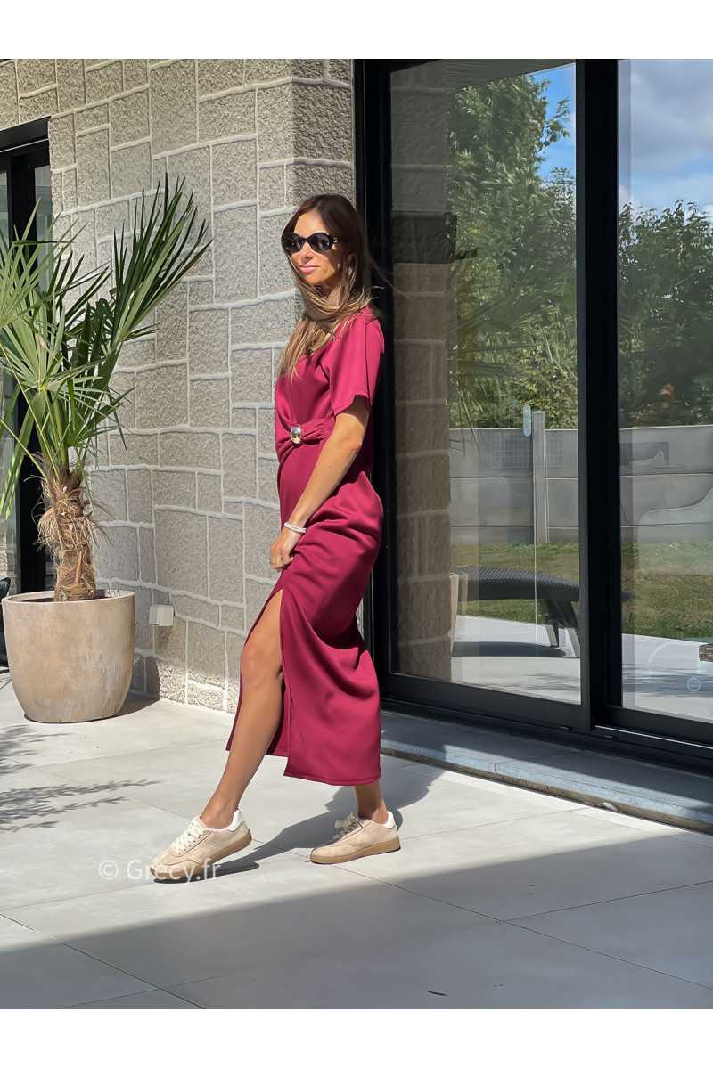 robe longue bordeaux manches courtes détail doré fente basique tendance grecy look automne hiver 2025 2026