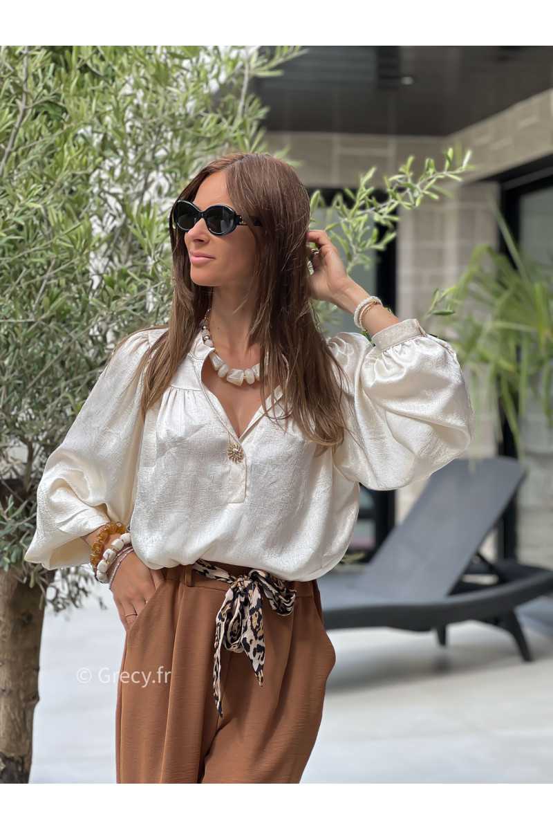 blouse beige écru fluide oversize bouton doré soleil manches longues basique tendance grecy look automne hiver 2025 2026