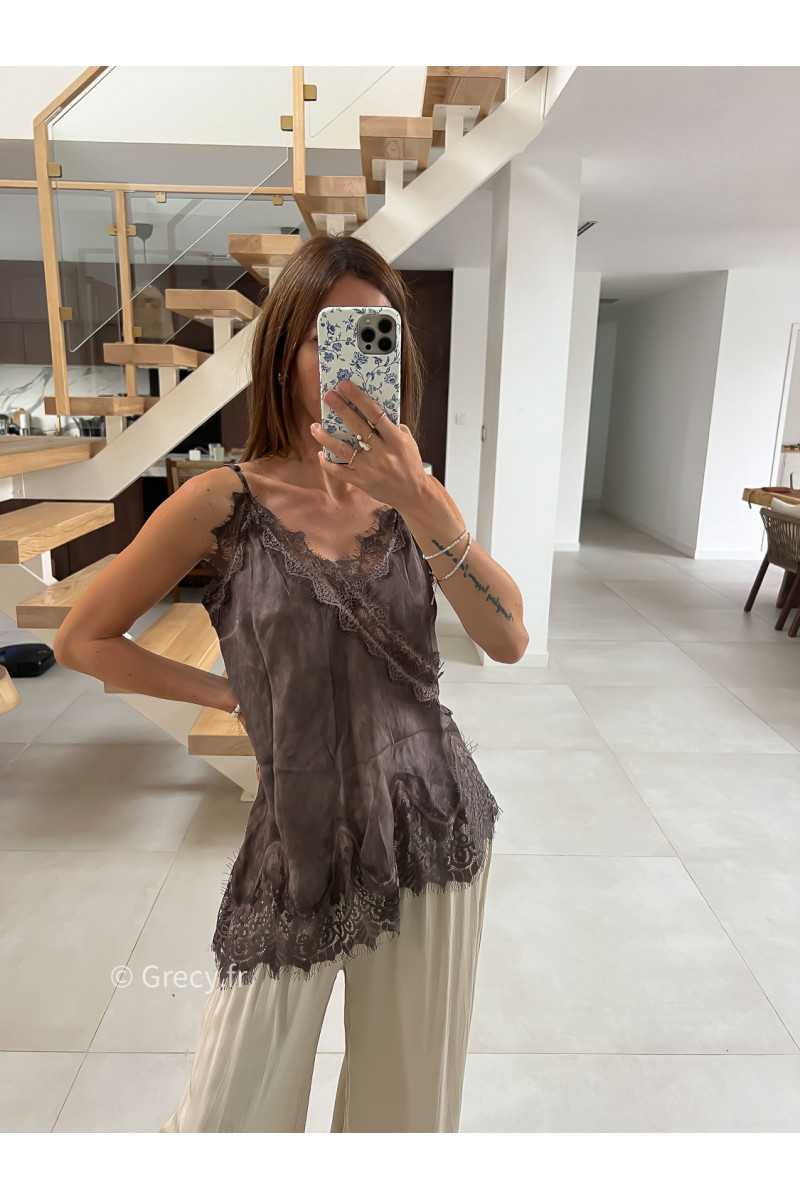 Débardeur style lingerie dentelles taupe mode tendance grecy look Zara mango
