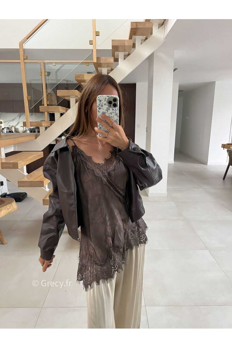 Débardeur style lingerie dentelles taupe mode tendance grecy look Zara mango