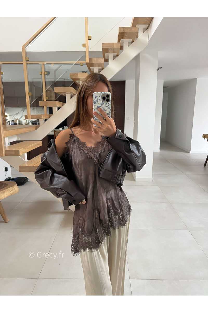 Débardeur style lingerie dentelles taupe mode tendance grecy look Zara mango