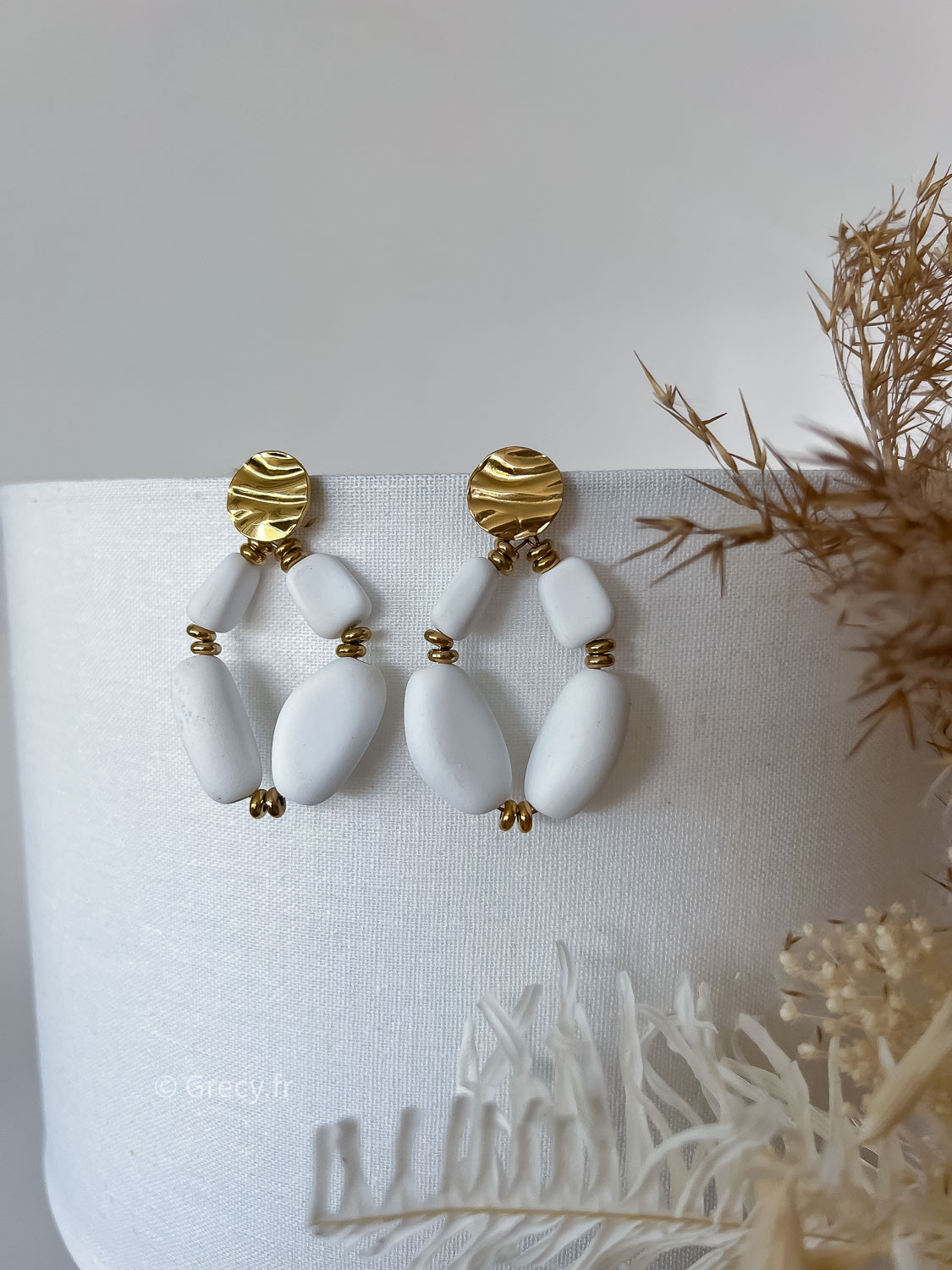 Boucles d'oreilles perles blanches