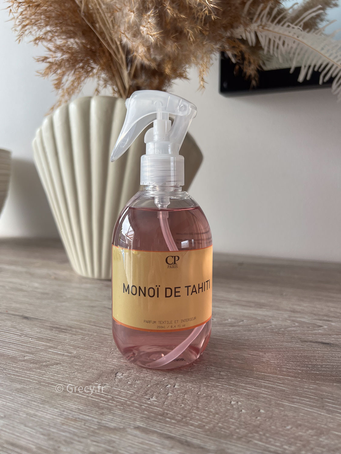 Parfum textile et intérieur au Monoï de Tahiti 250ml accessoire accessoire