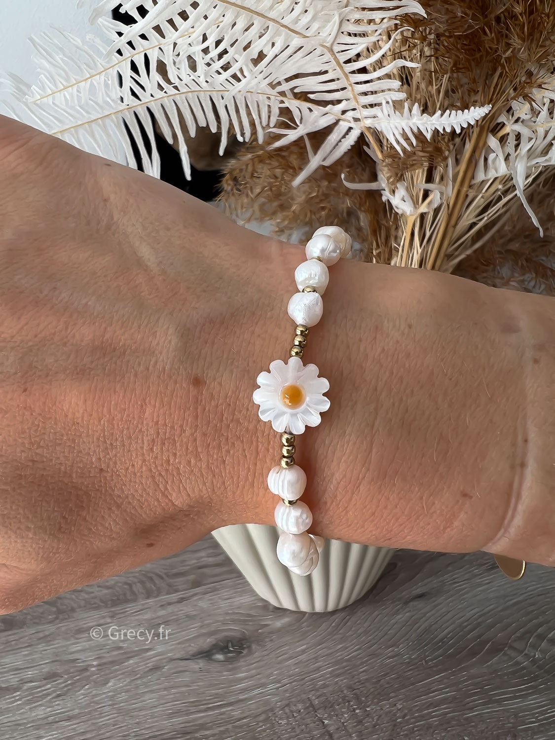 Bracelet réglable perles blanches et marguerite, acier inoxydable Couleur  Blanc accessoire accessoire