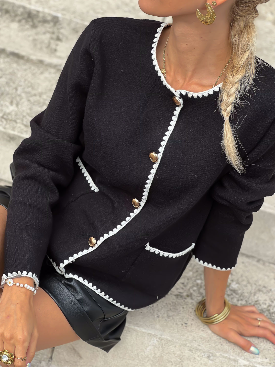 Gilet contrast noir manches longues avec poches et boutons dor s