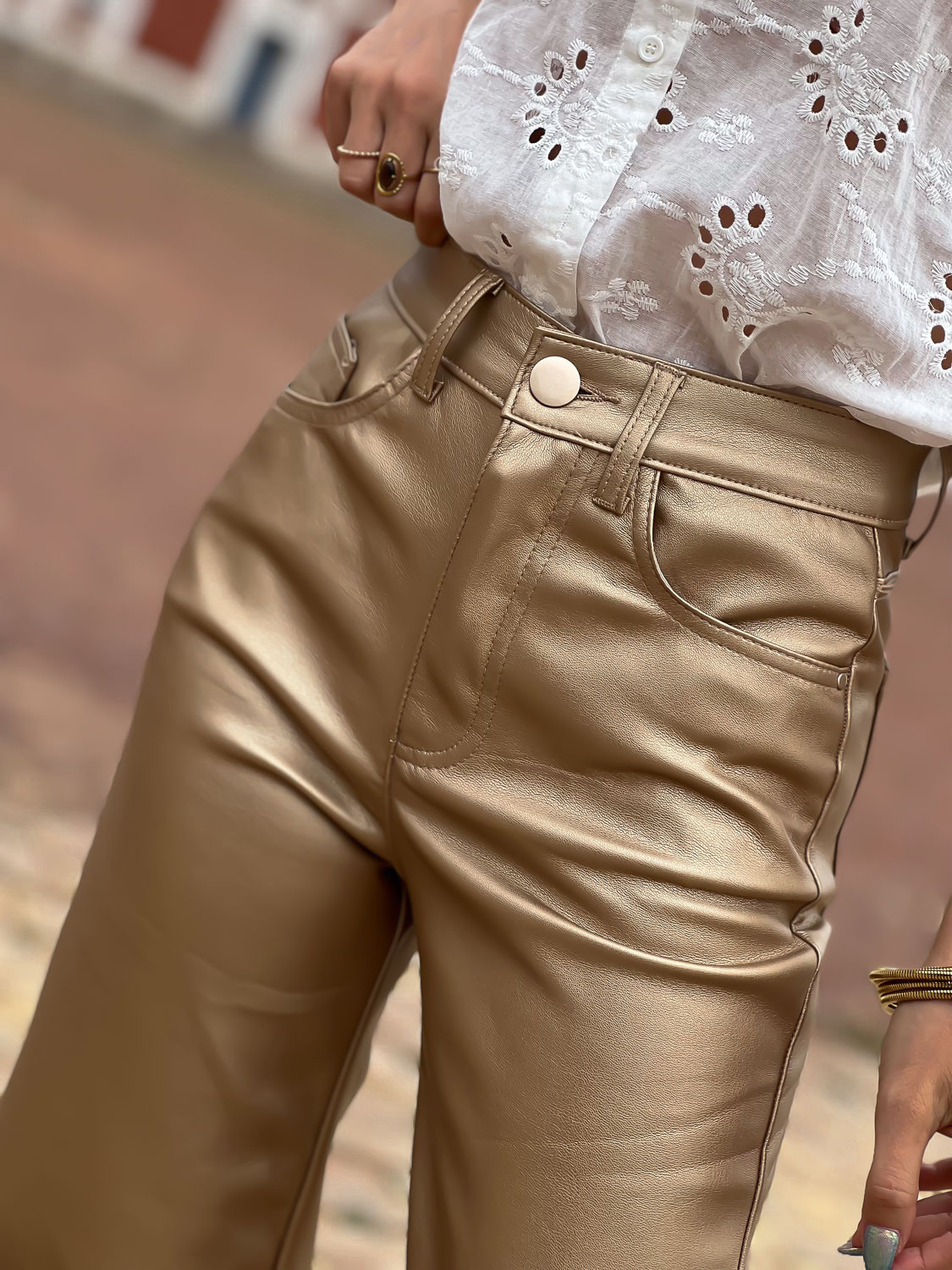 Pantalon en simili best sale cuir